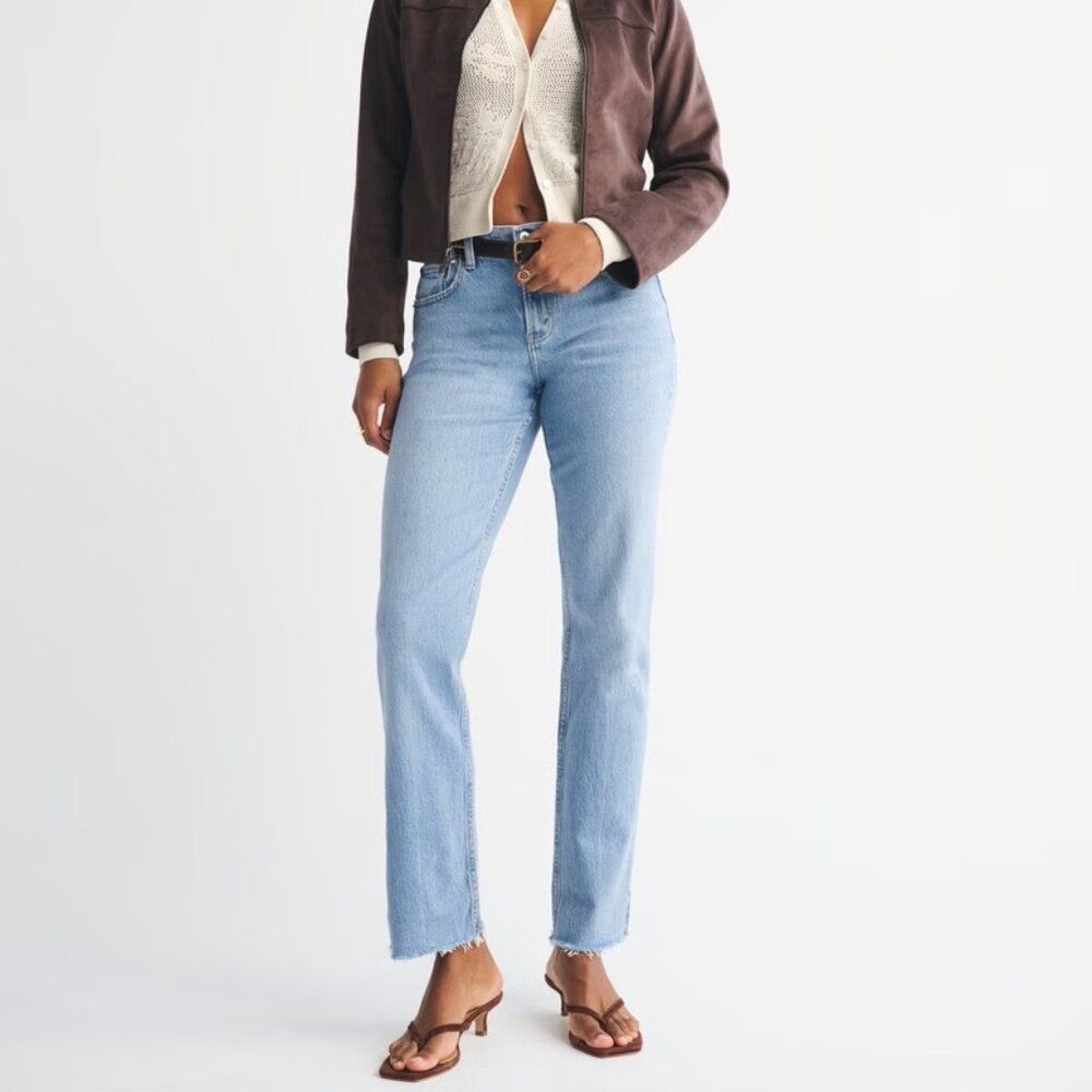 Abercrombie & Fitch Curve Love Mid Rise 90s Straight Raw Hem Jean